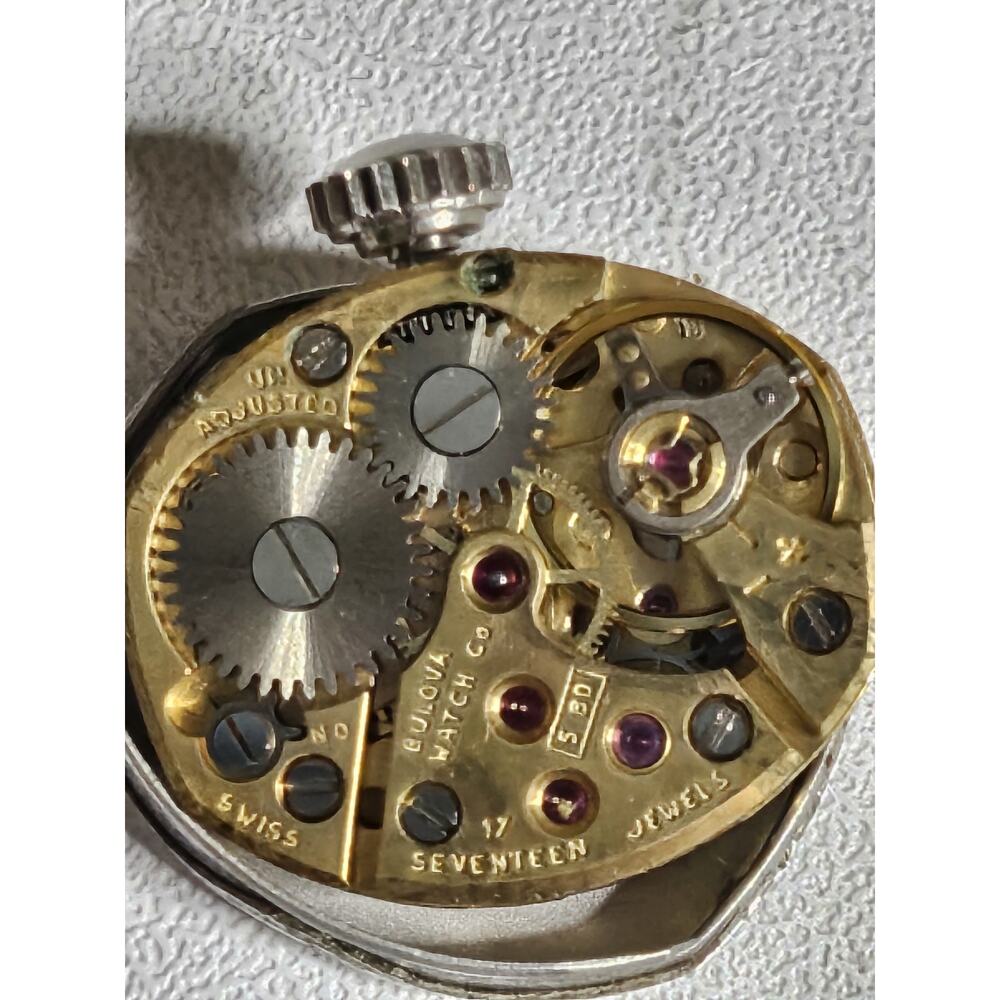 1968 Ladies Bulova 17 jewel "Leading Lady" Cocktail Watch Band Mint Condition - Picture 10 of 16